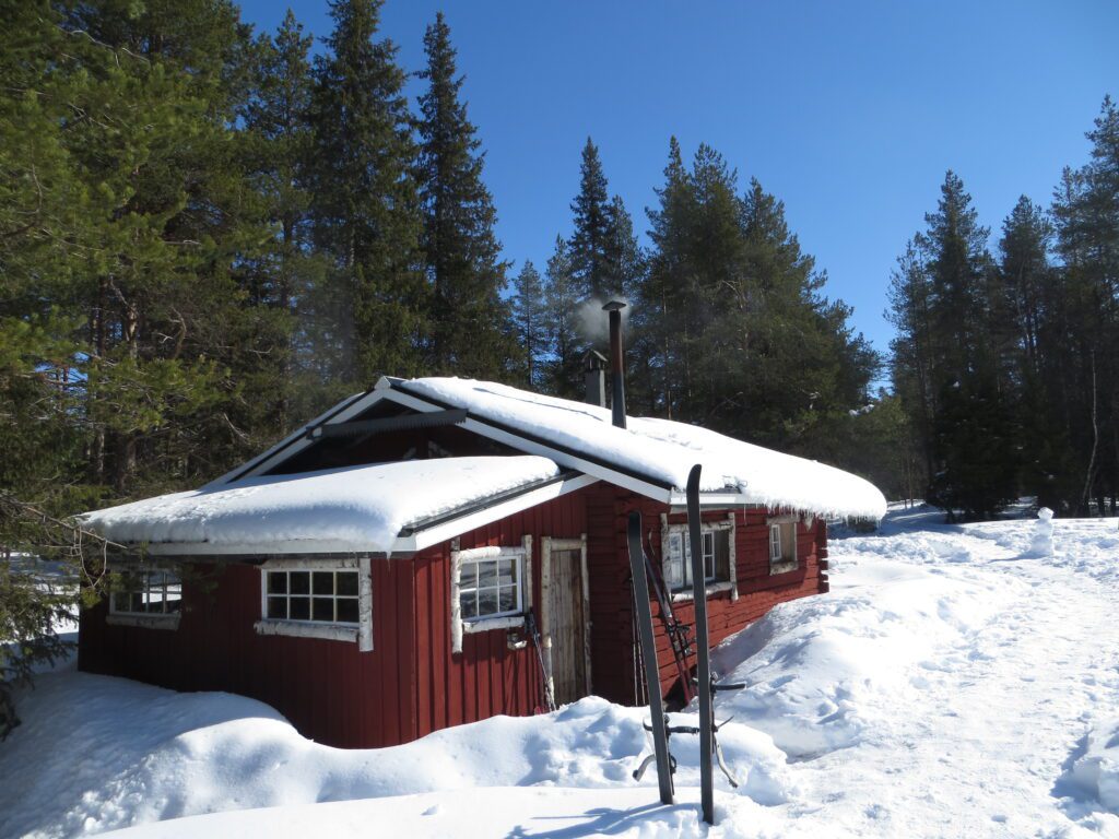 Die Holzfällerhütte aus Solberget, unser Zuhause im Norden Schwedens