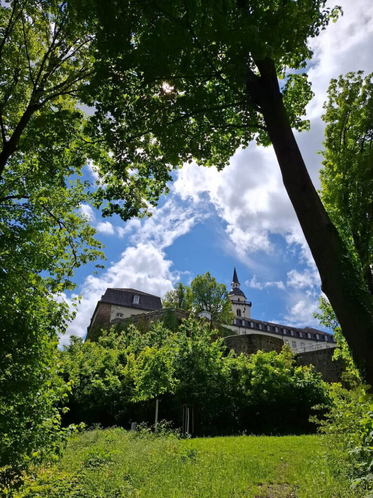 KSI Siegburg auf dem Michaelsberg mit Park